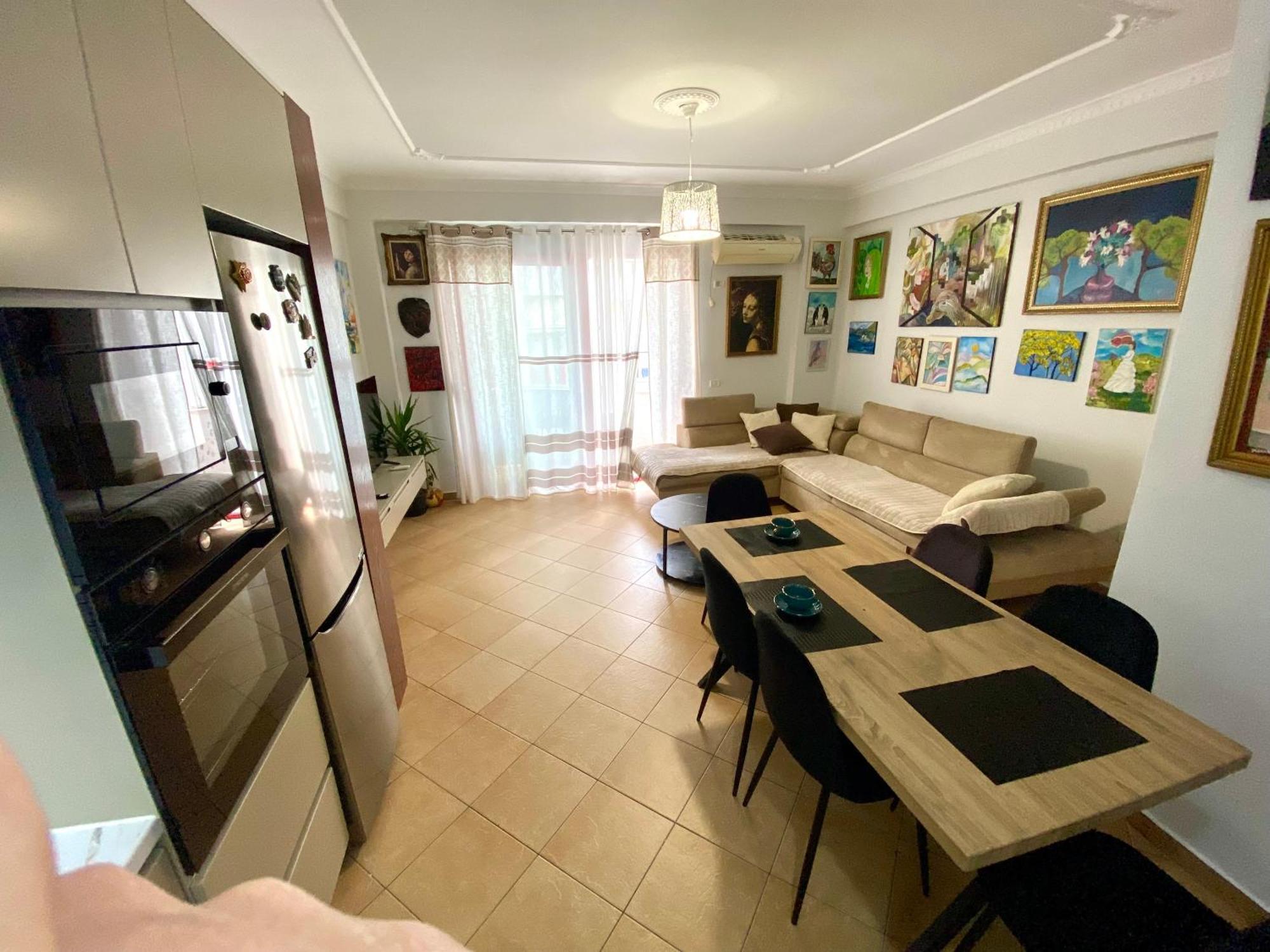 Stay At An Artist'S Place! Tirana Exterior photo