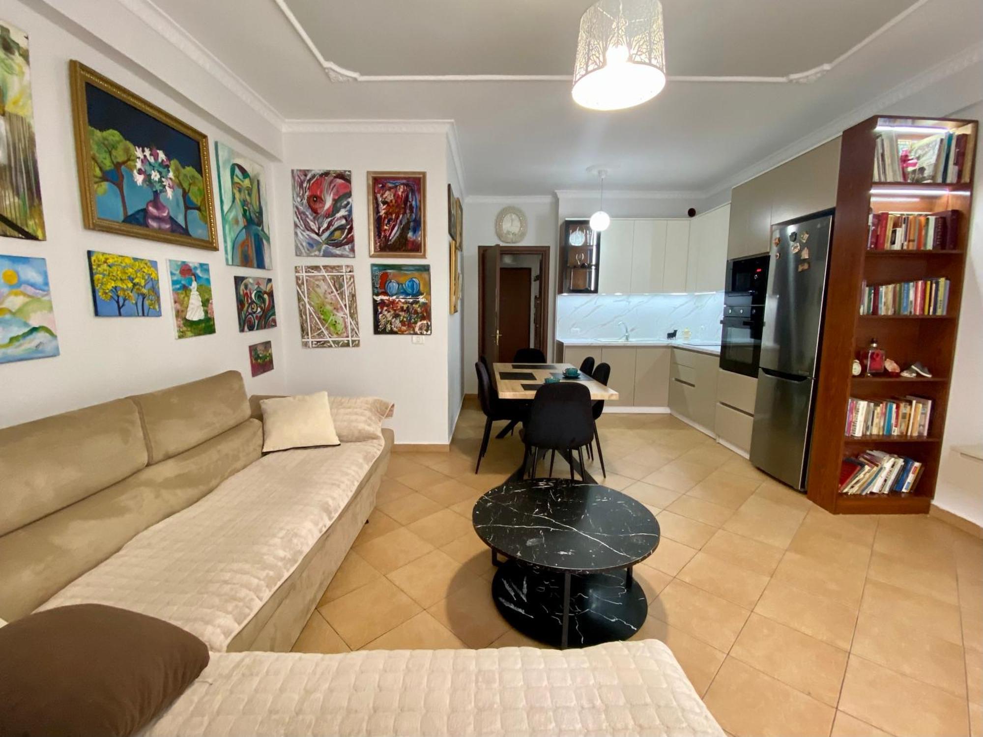 Stay At An Artist'S Place! Tirana Exterior photo