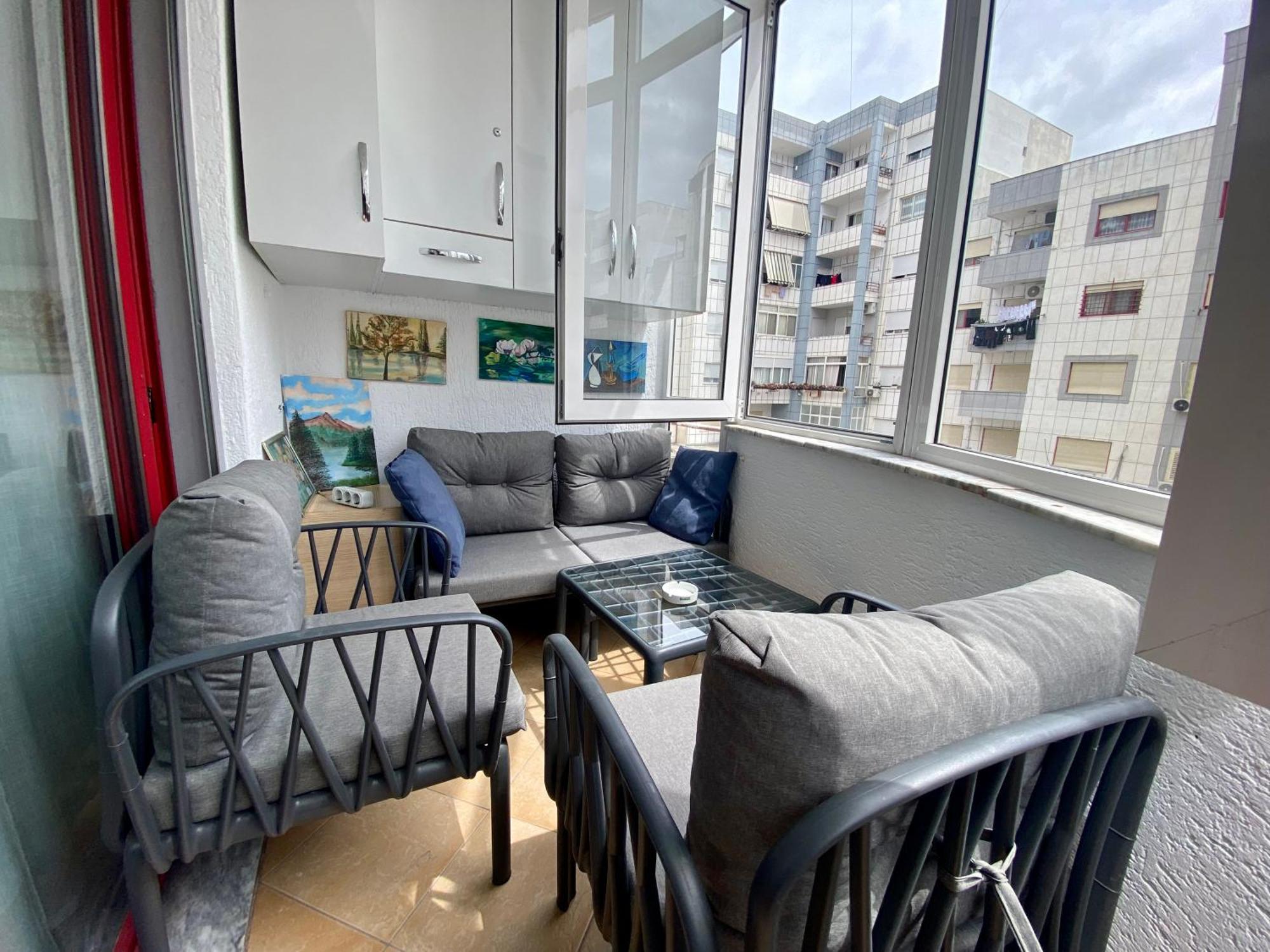 Stay At An Artist'S Place! Tirana Exterior photo